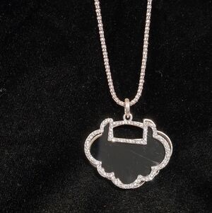 Elegant Silver Pendant Necklace